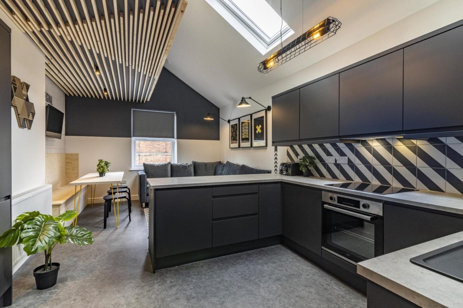 Flat Rose Grove in Nottingham