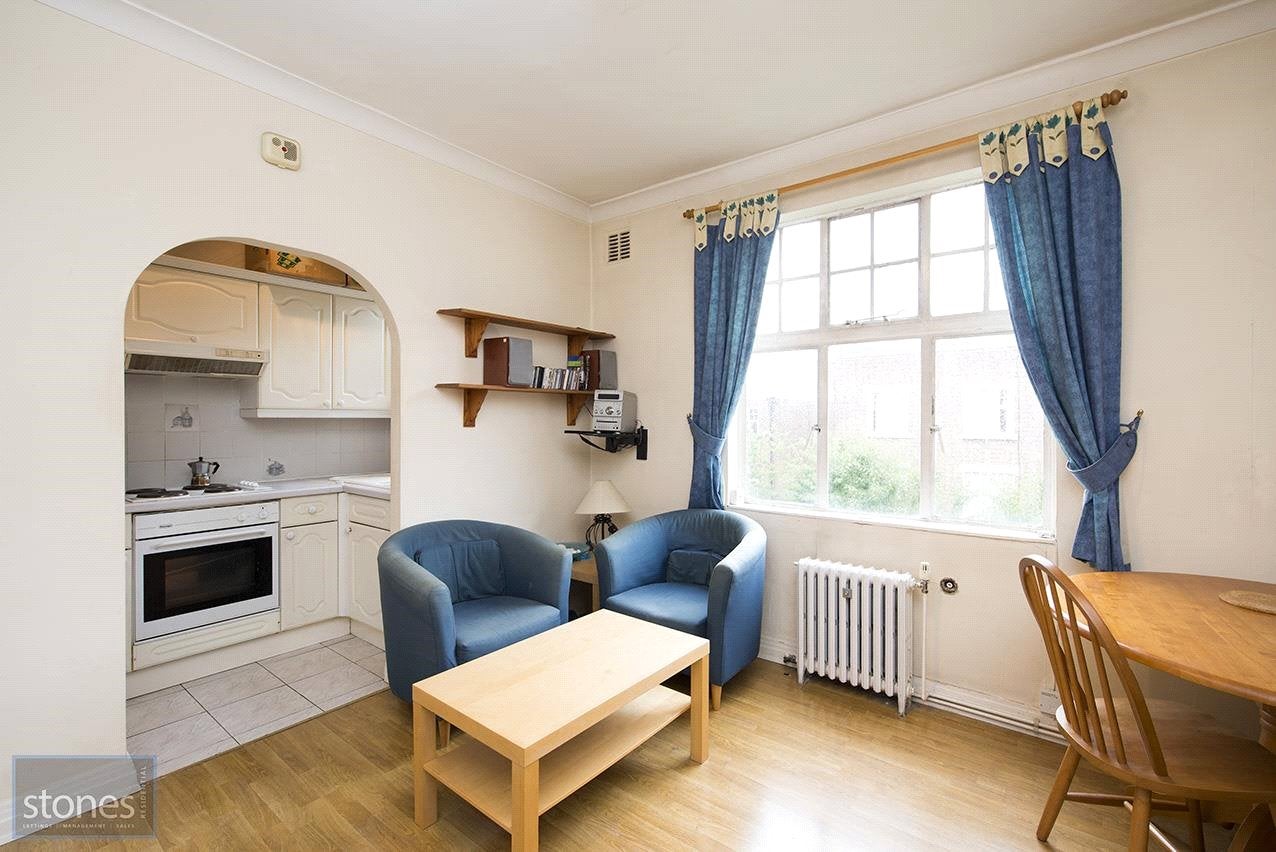 Flat Belsize Grove in Greater London