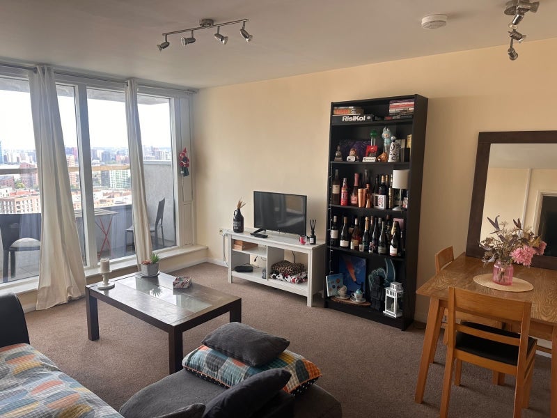 Room Rainhill Way in Greater London