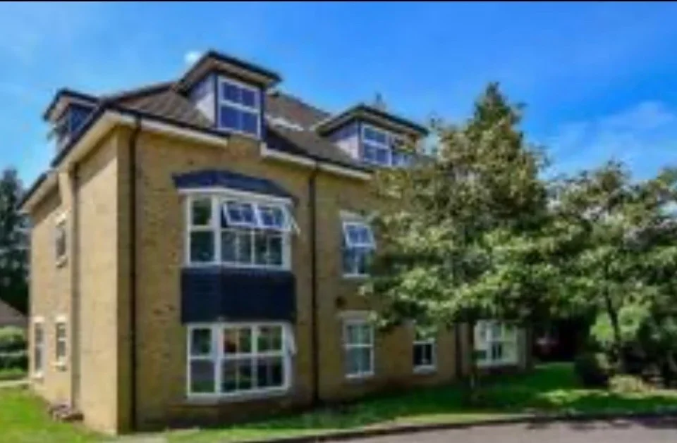 Room Cranwells Lane in Farnham Royal