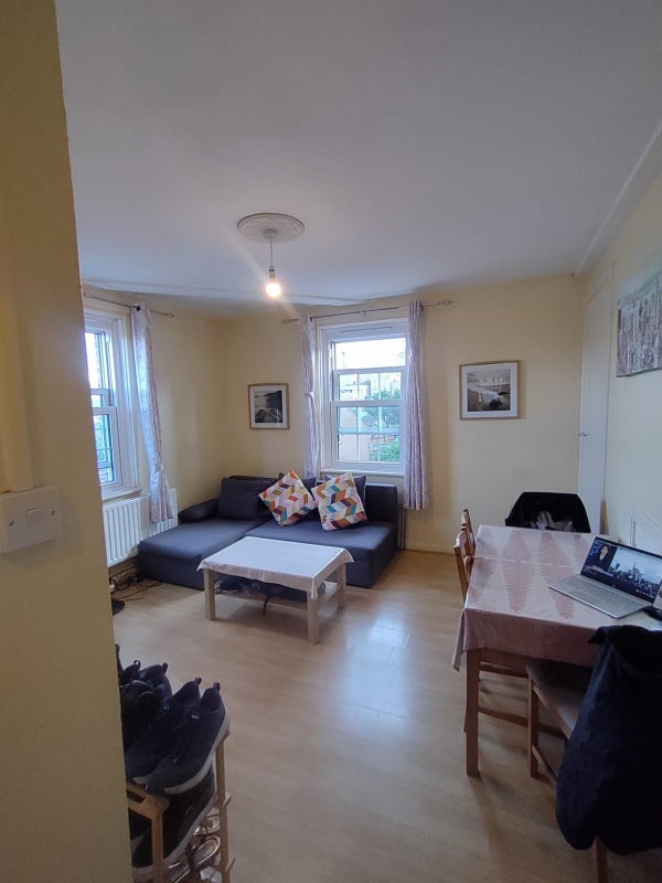 Room Westcott Road in Greater London