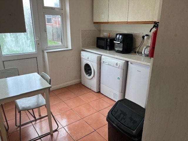 Room St. Ives Road in Leicester