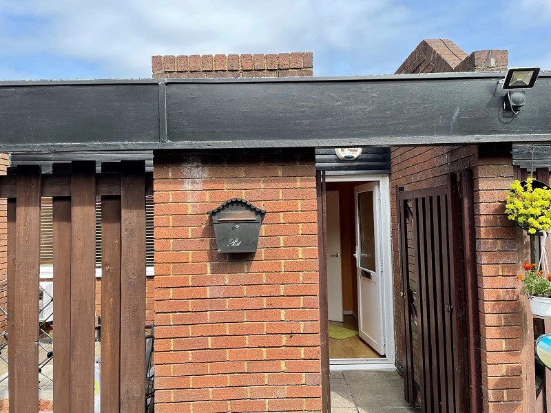 Flat Burnt Oak Broadway in Greater London