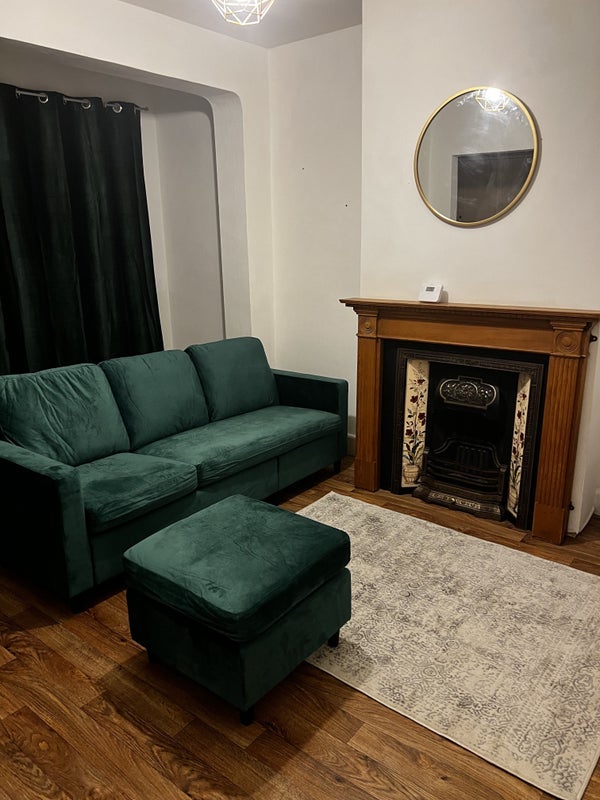 Room Chelsworth Drive in Greater London