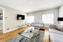 Flat Grosvenor Hill in City of Westminster