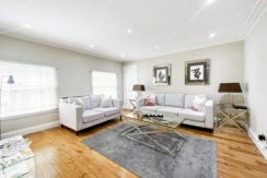 Flat Grosvenor Hill in City of Westminster