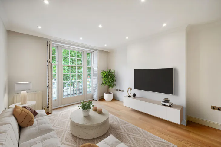 Flat Ebury Street in City of Westminster
