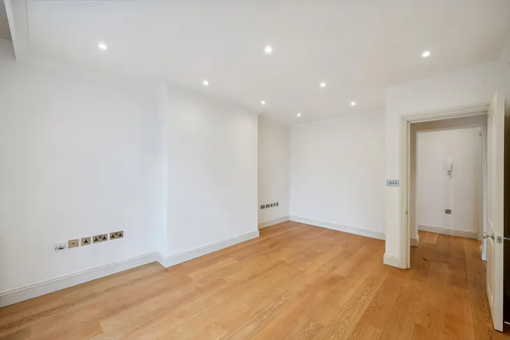 Flat Ebury Street in City of Westminster
