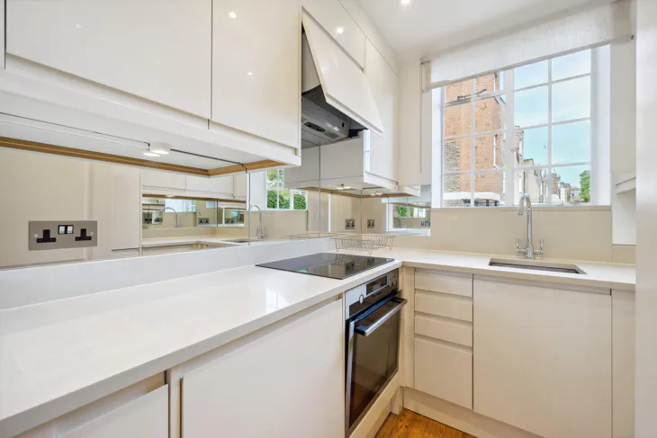Flat Ebury Street in City of Westminster