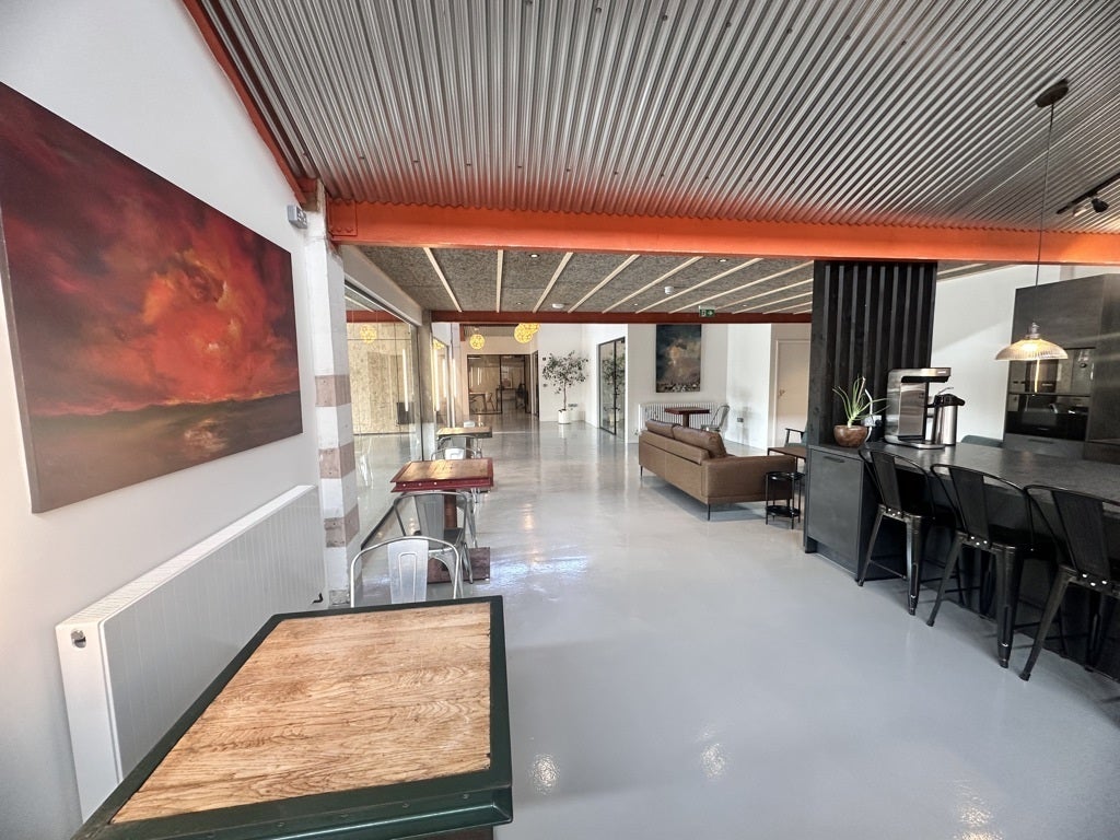 Flat Westway Centre in Frome