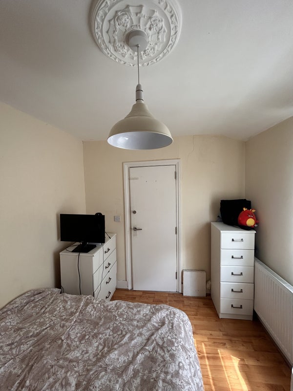 Room Herbert Road in Greater London