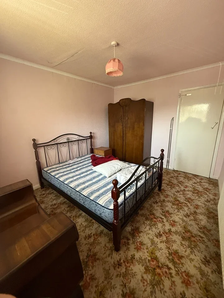 Room Llantarnam Road in Cardiff