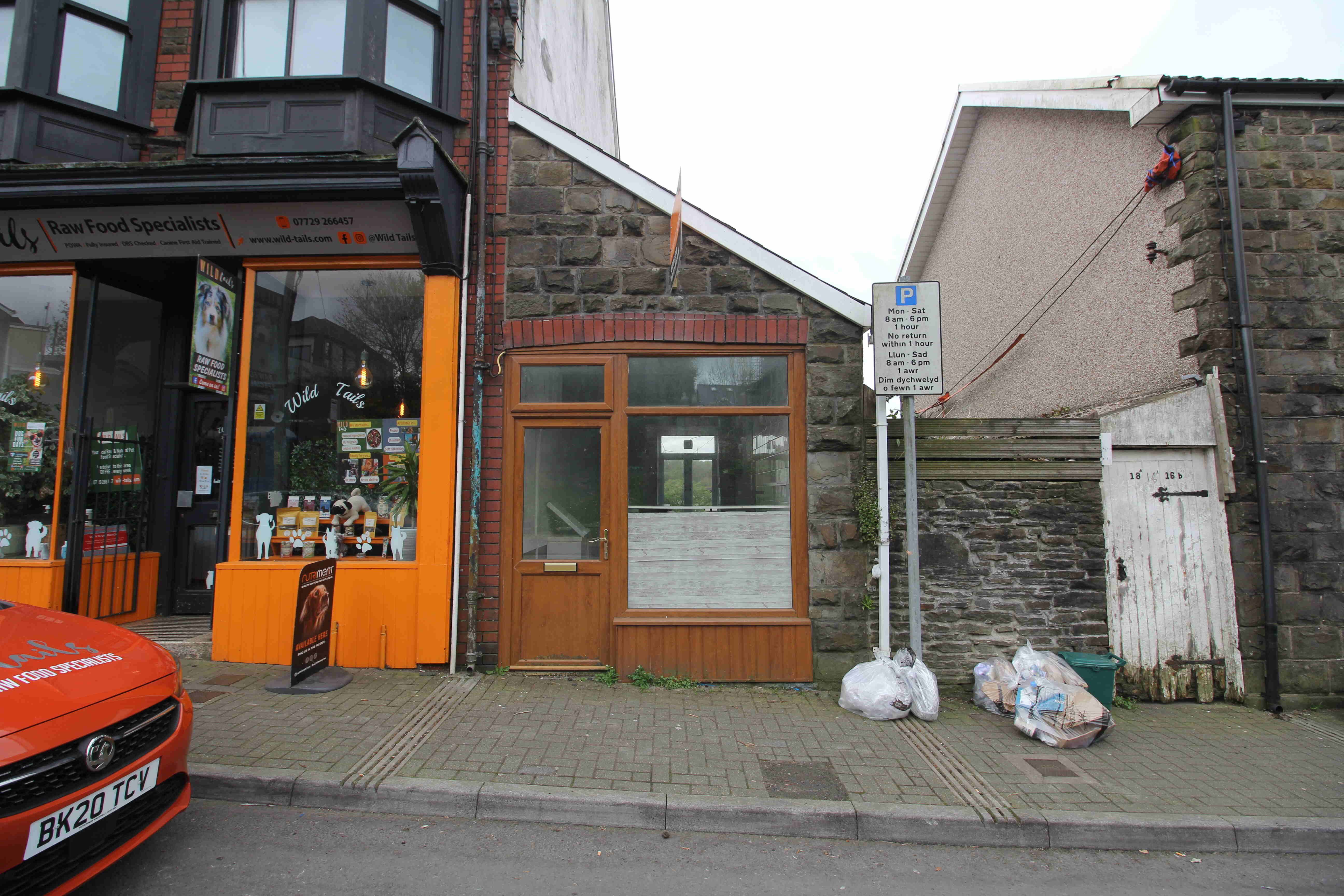 Flat High Street in Tonyrefail