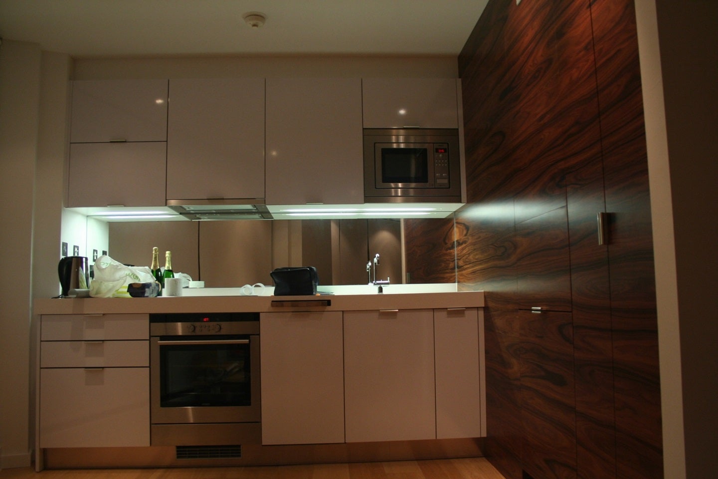 Flat Blackwall Way in Greater London