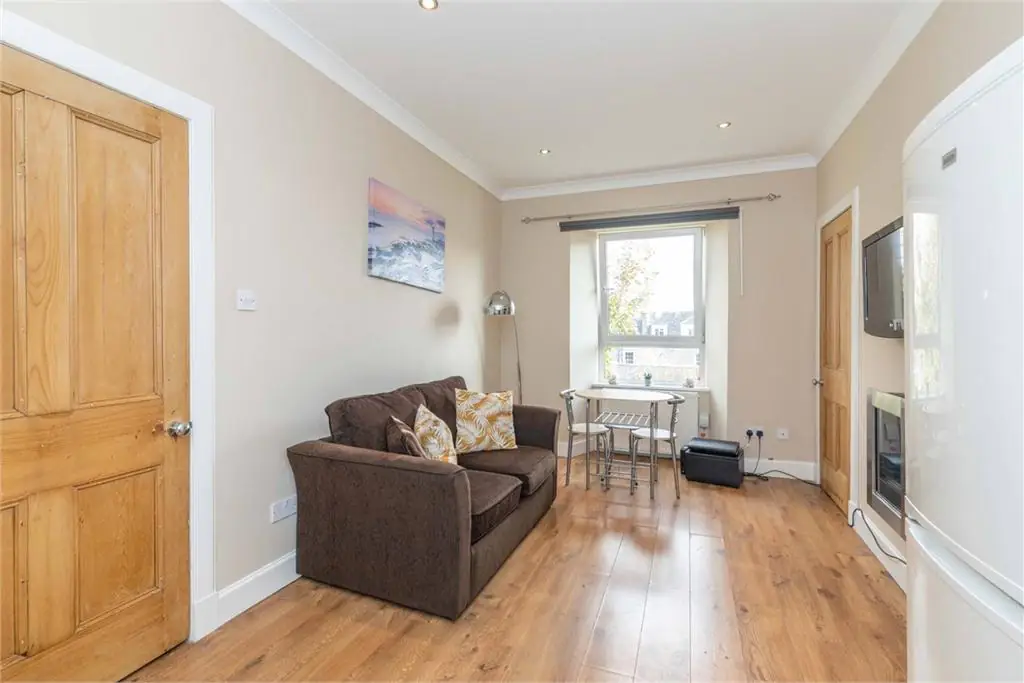 Flat Spey Terrace in City of Edinburgh