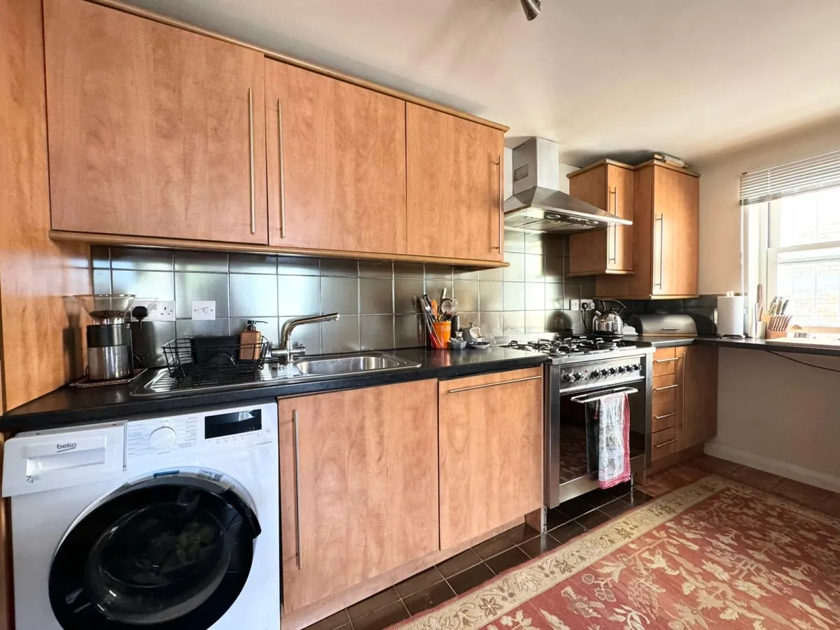 Flat Amhurst Road in Greater London