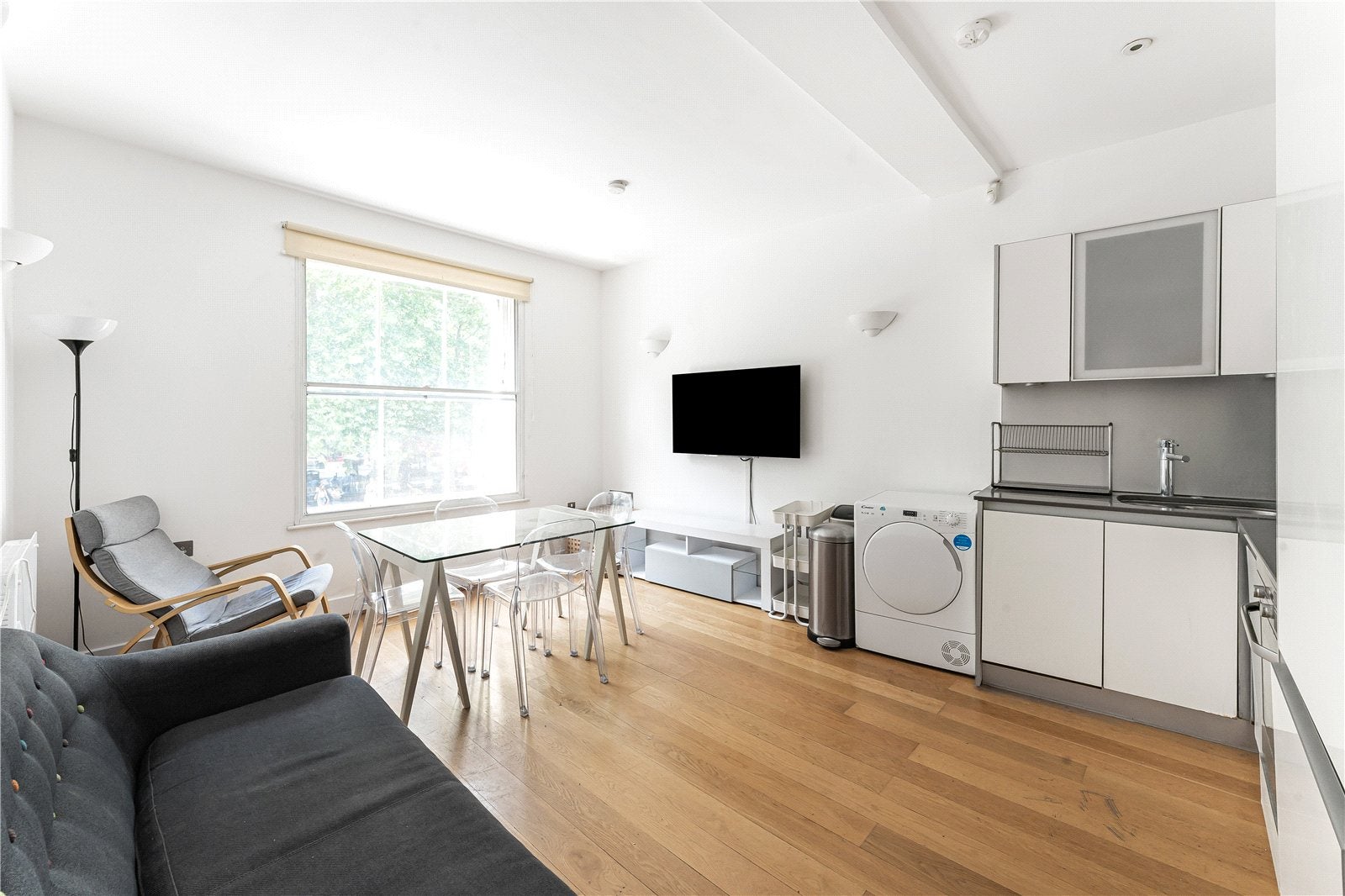 Flat St. John Street in Greater London