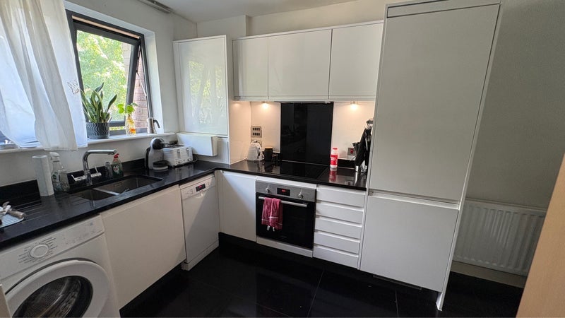 Room Fisher Close in Greater London