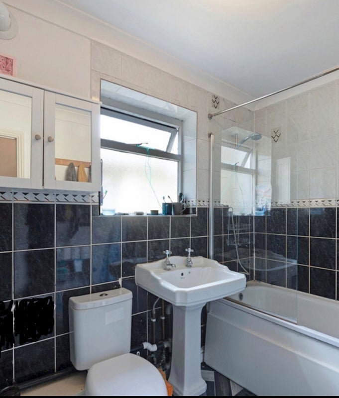 Room Homerton High Street in Greater London