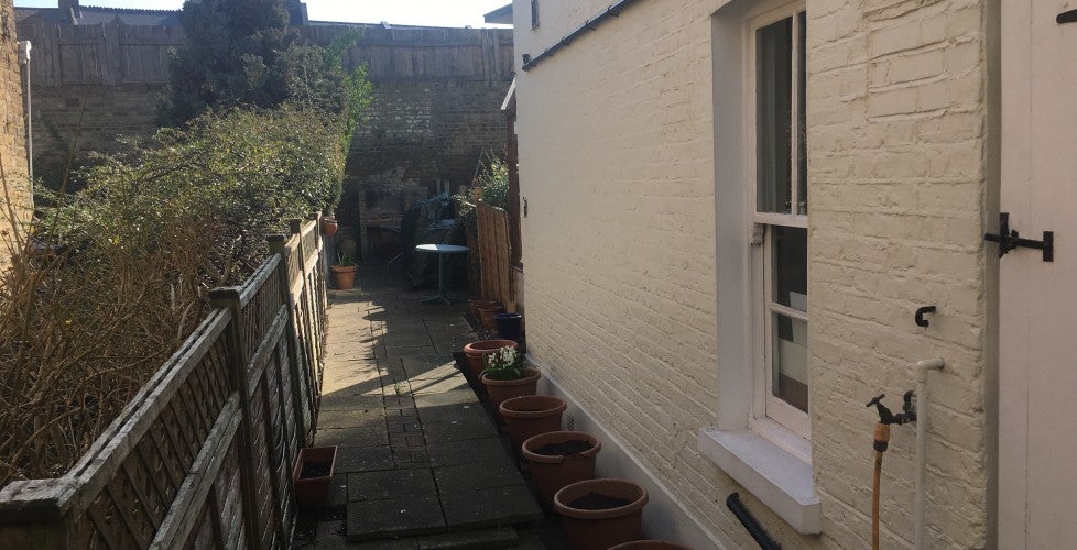 House Lydden Grove in Greater London
