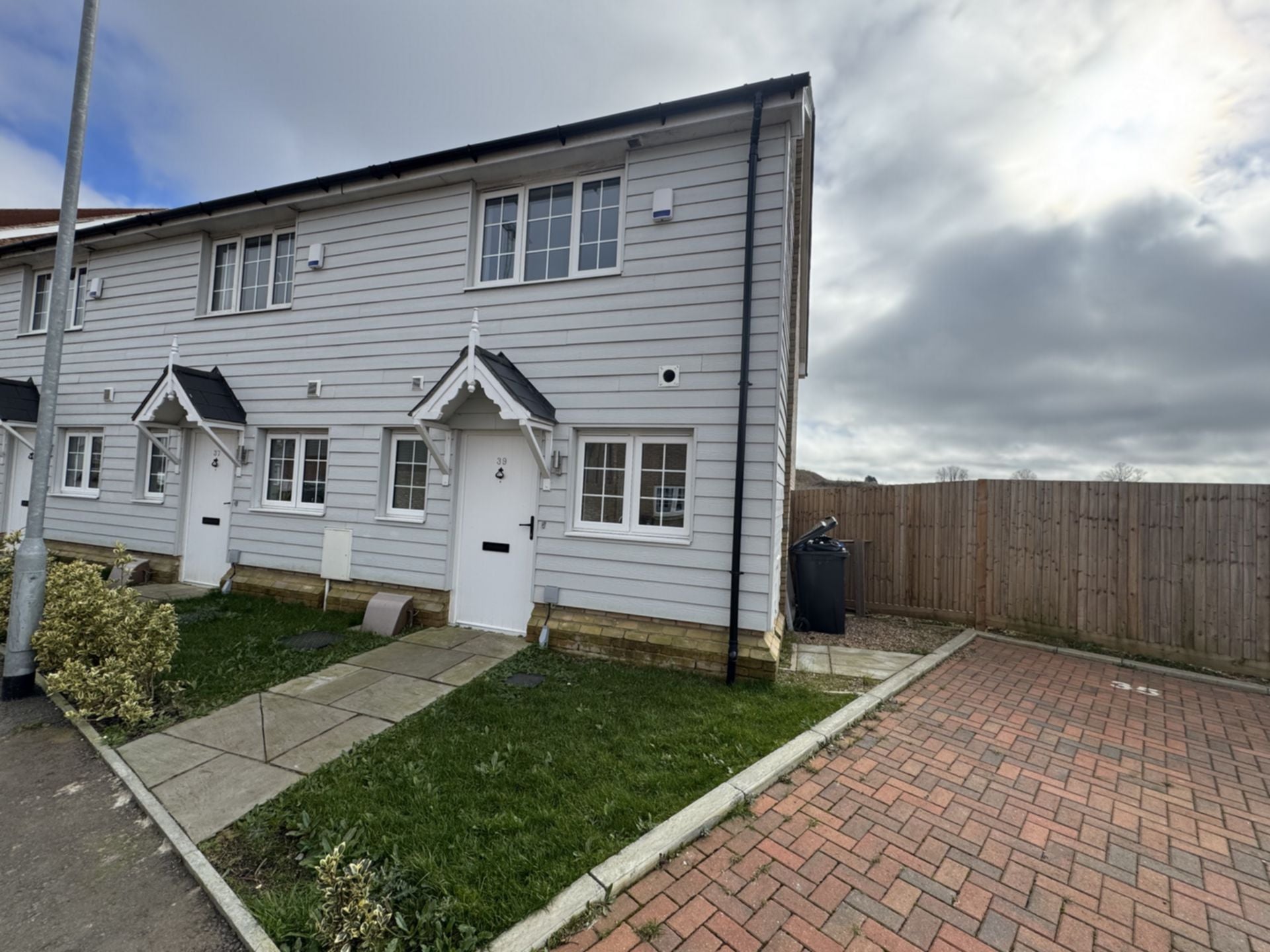 House Mongeham Way in Dover