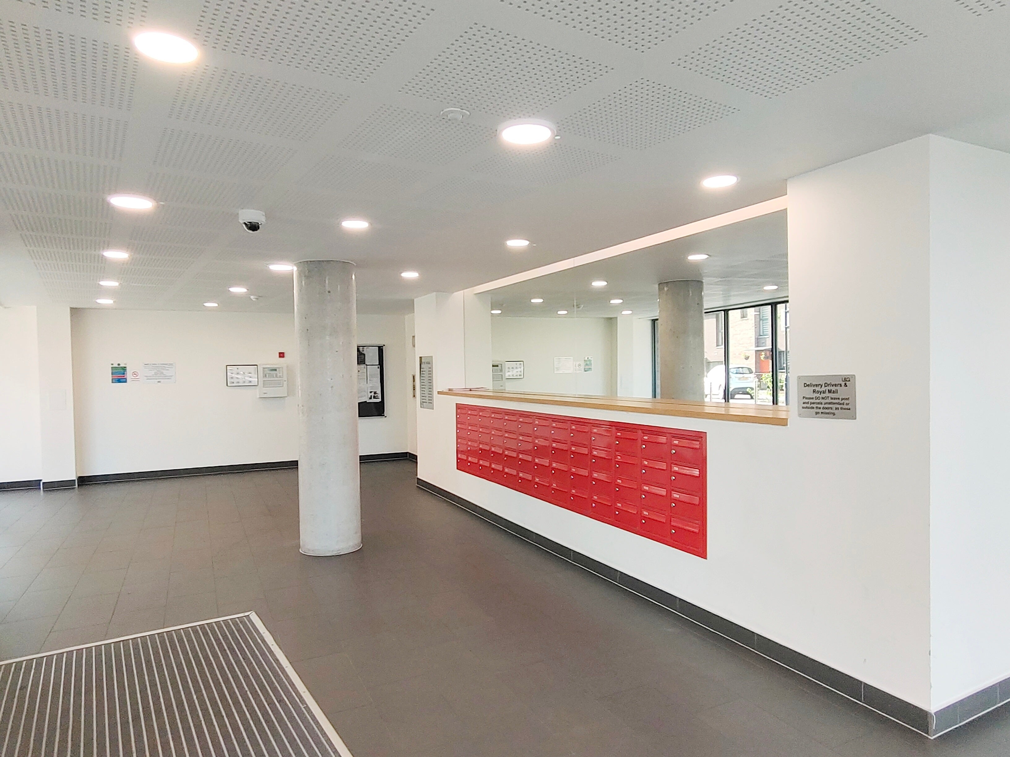 Flat Ovex Close in Greater London