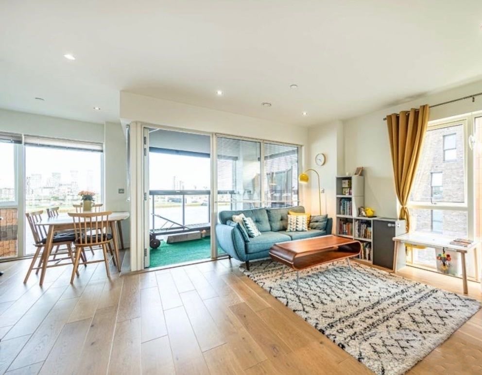 Flat Ovex Close in Greater London