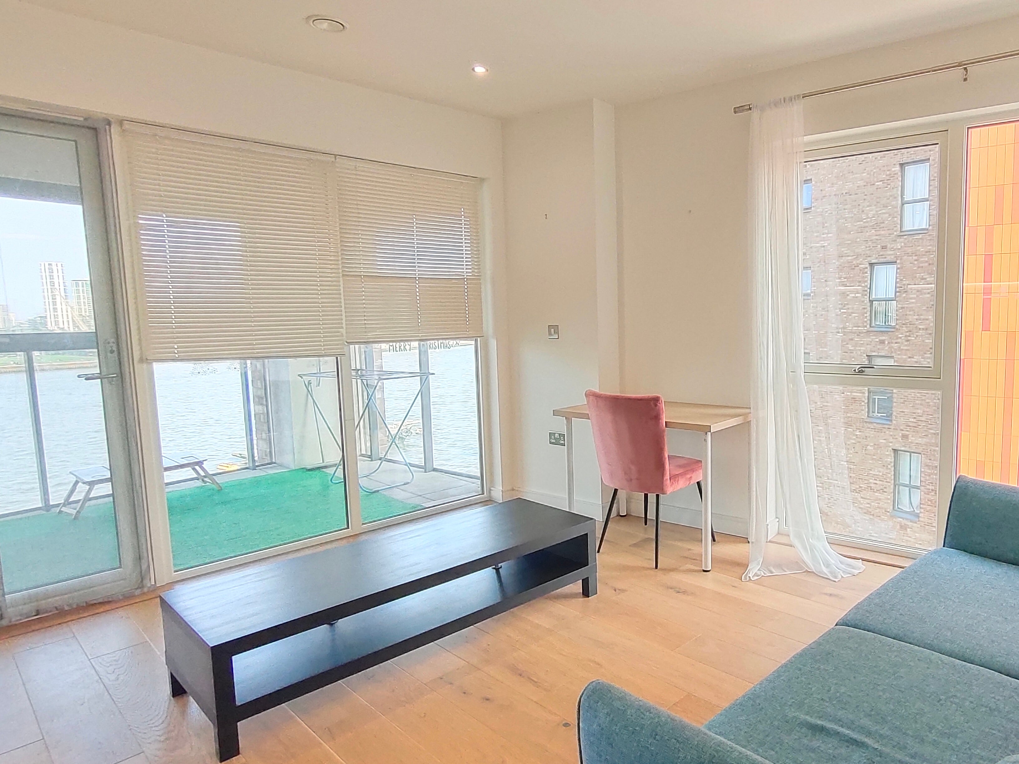 Flat Ovex Close in Greater London