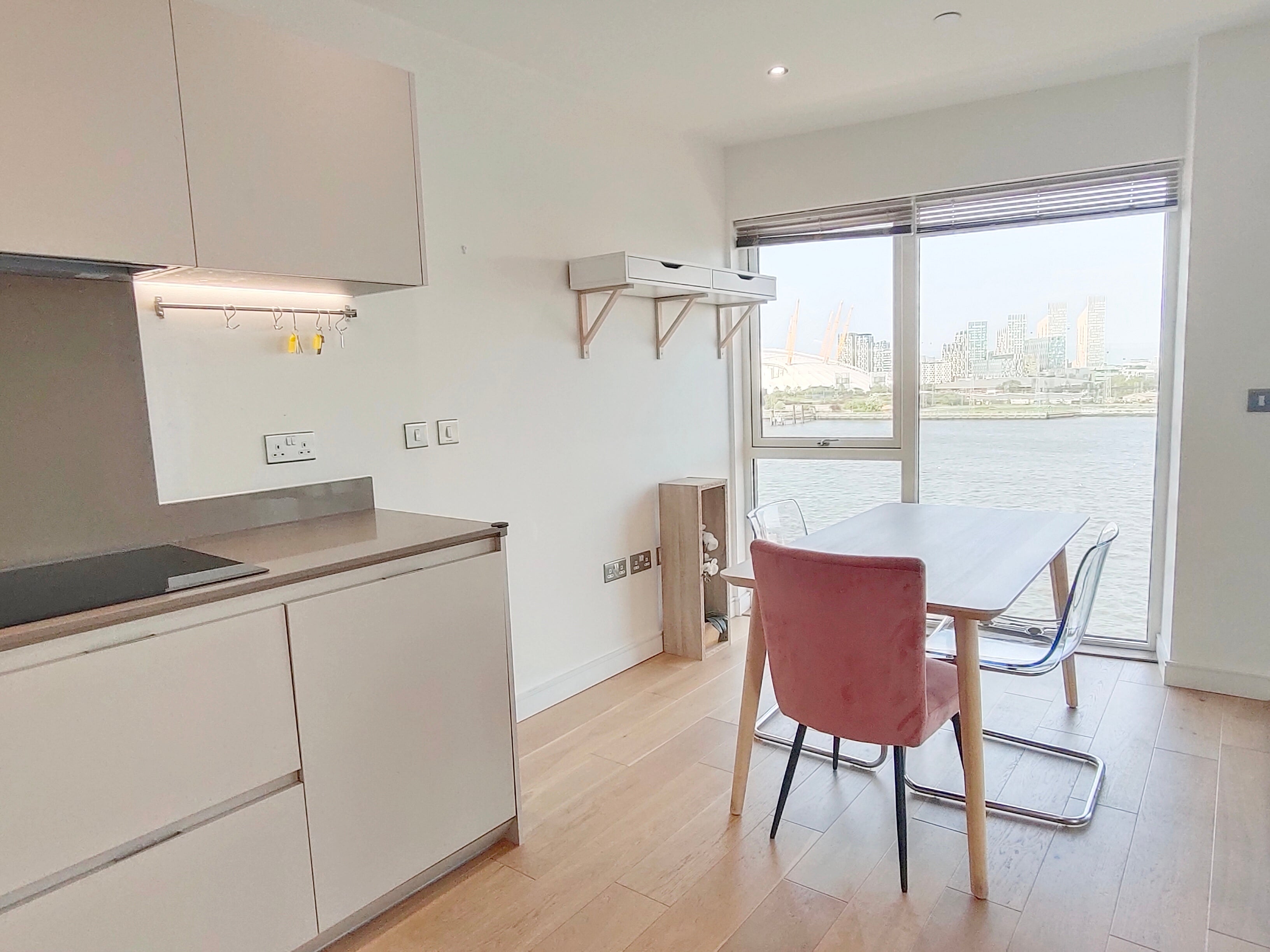 Flat Ovex Close in Greater London