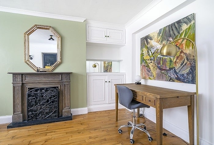 Flat Comeragh Road in Greater London