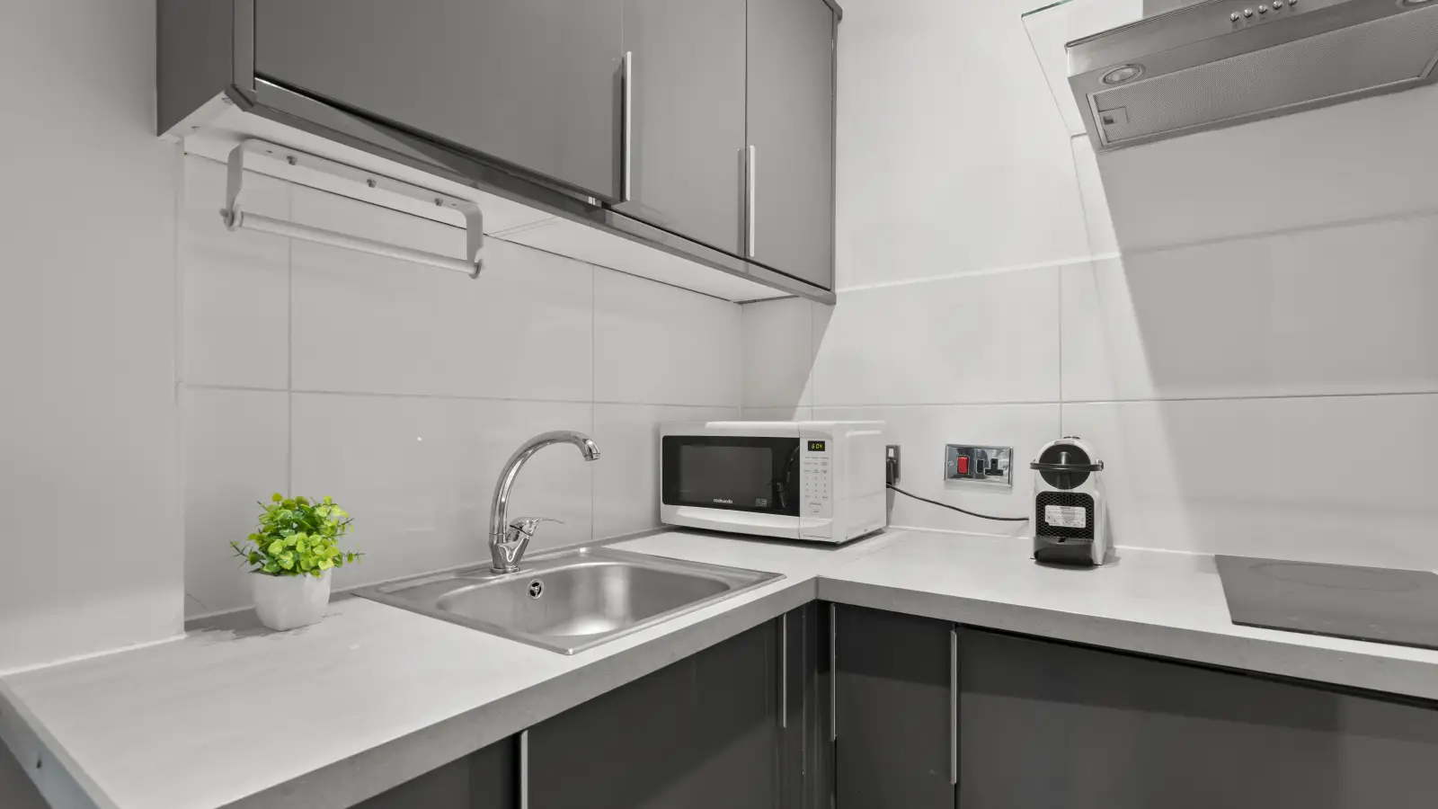Flat Queensborough Terrace in City of Westminster