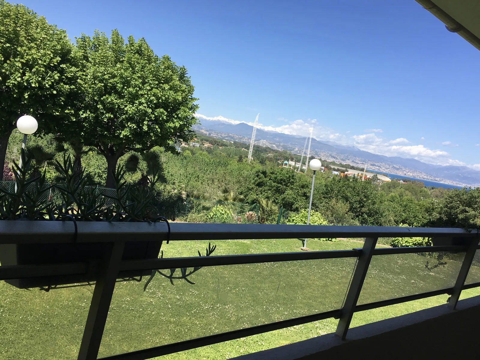 Flat Chemin des Moyennes Bréguières in Antibes