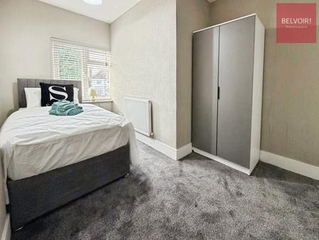 Room Yarborough Road in Grimsby