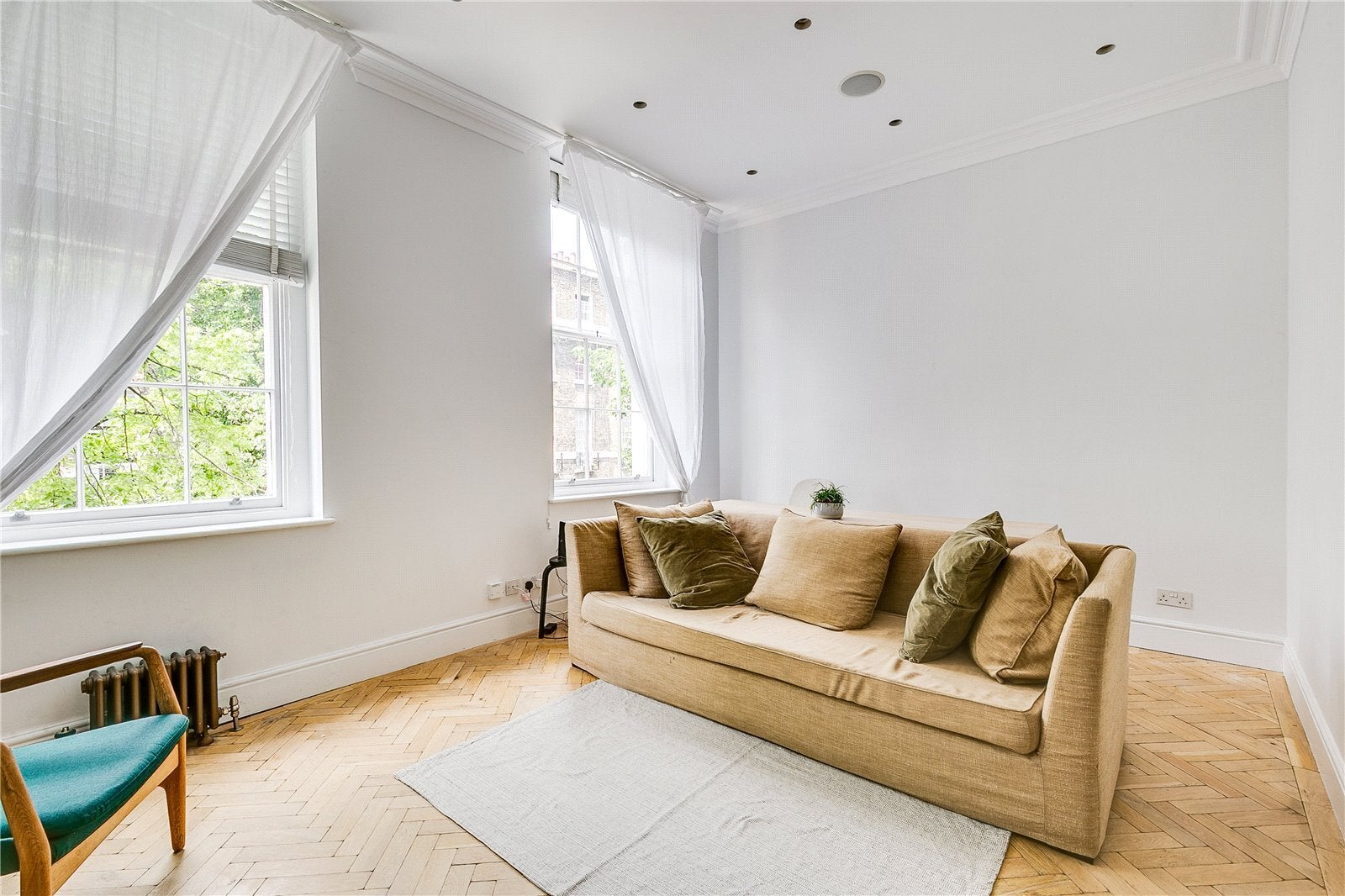 Flat Calthorpe Street in Greater London