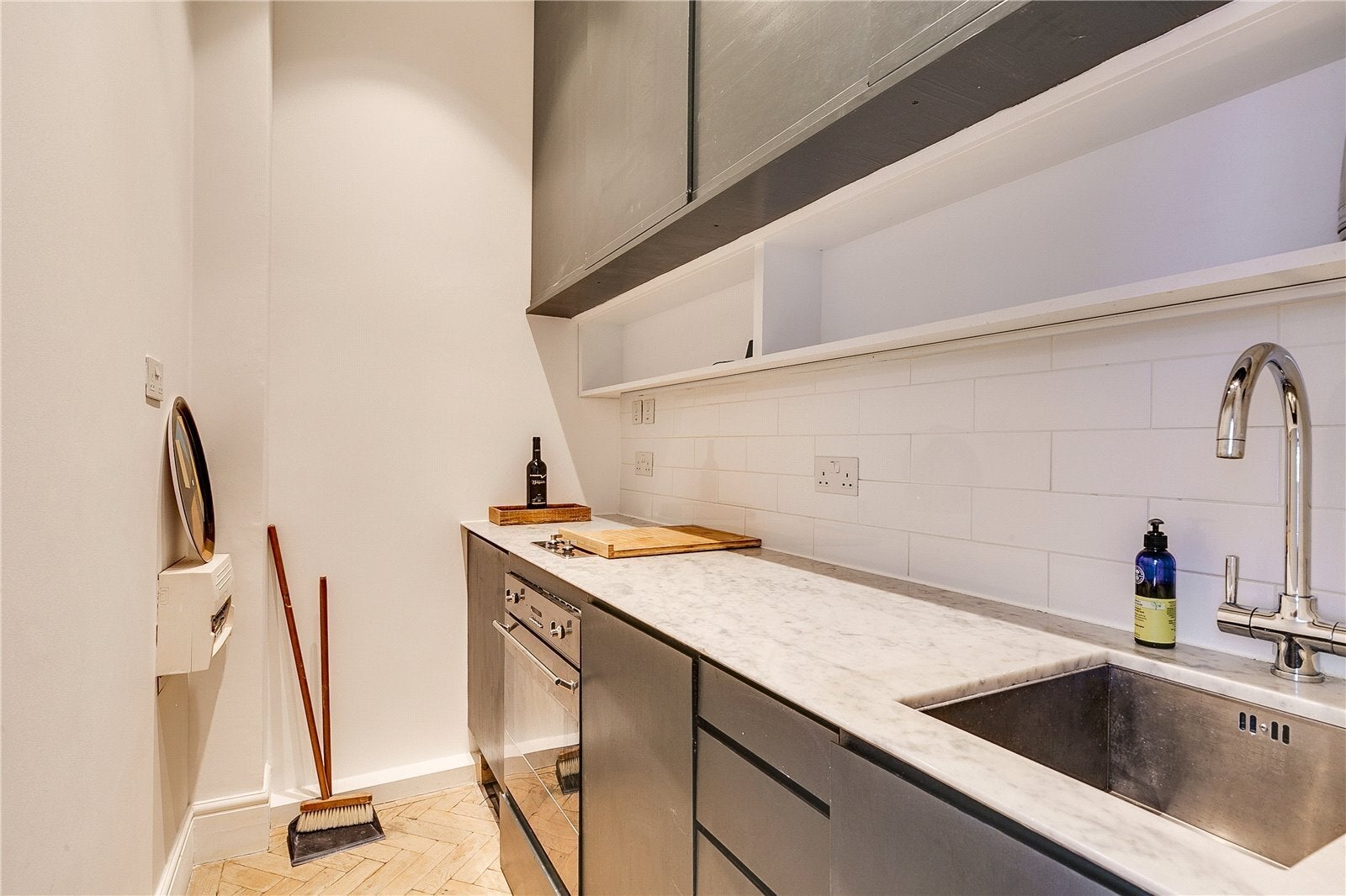 Flat Calthorpe Street in Greater London
