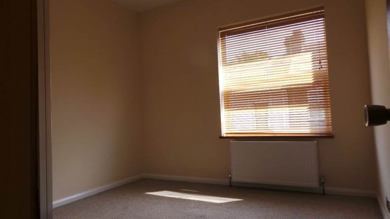 House Hanswick Close in Luton