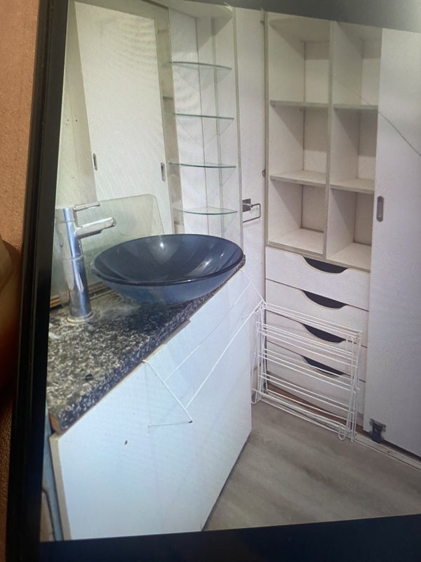 Room Vivian Avenue in Greater London