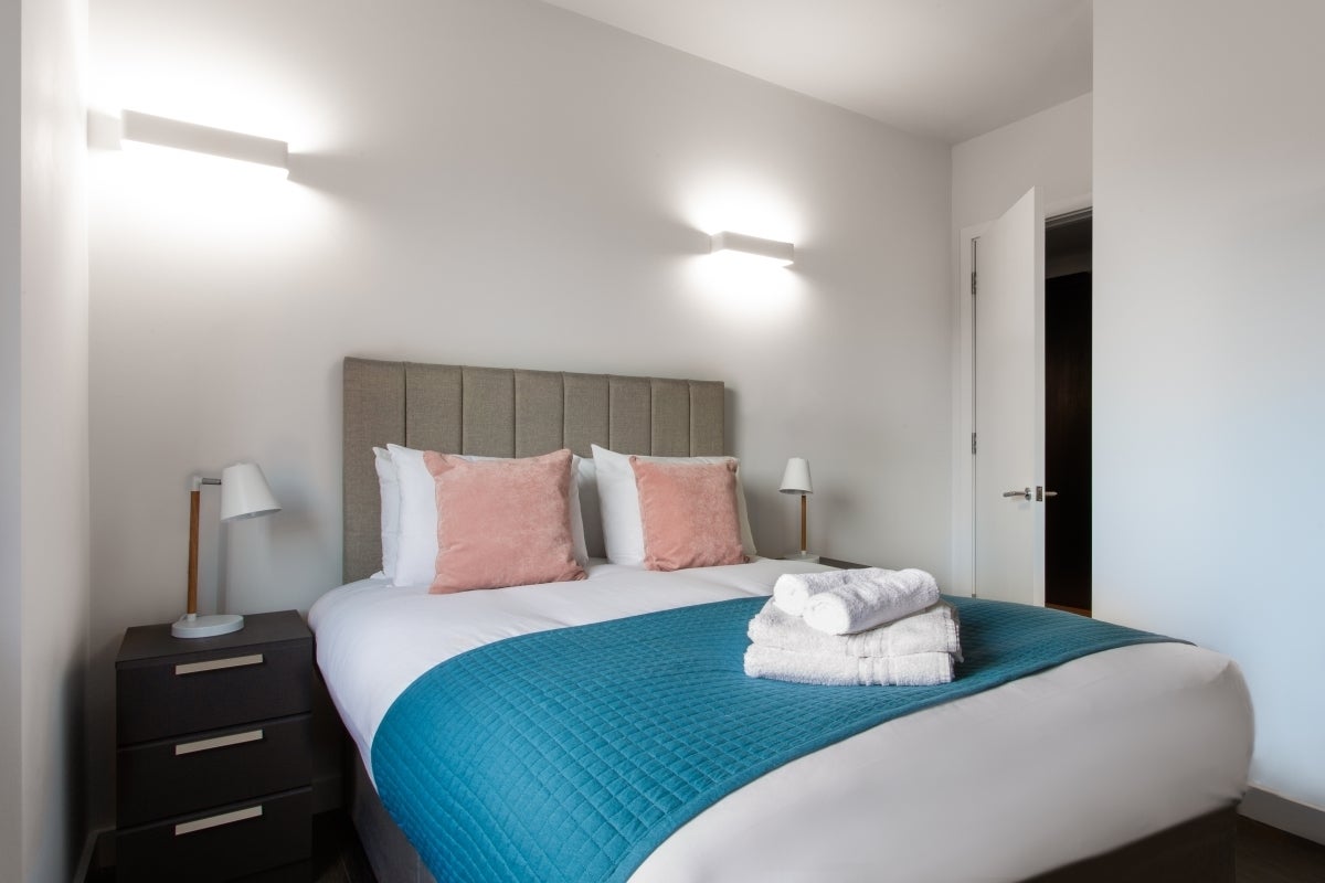 Flat Abbey View in St Albans
