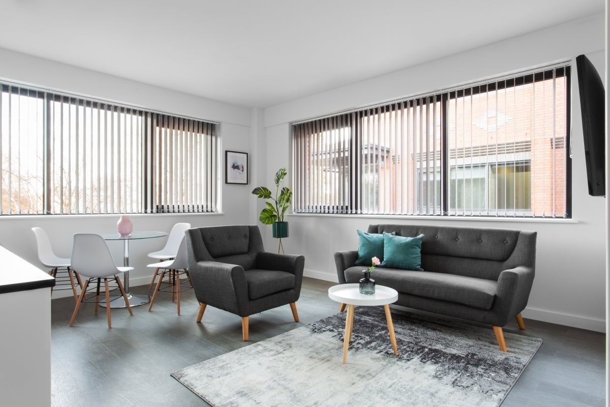 Flat Abbey View in St Albans