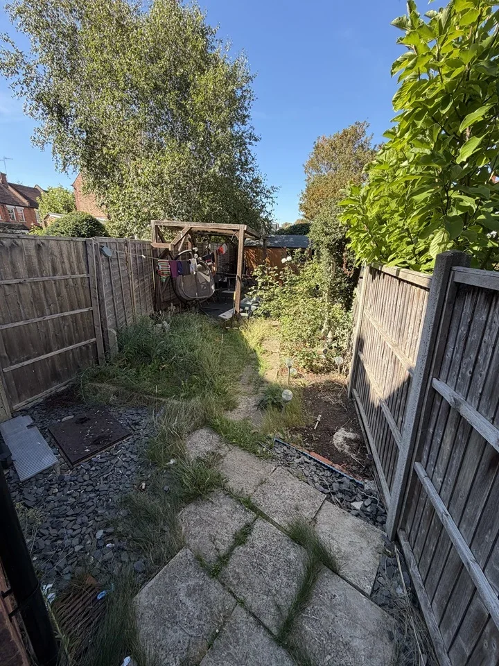 Flat Merivale Road in Greater London