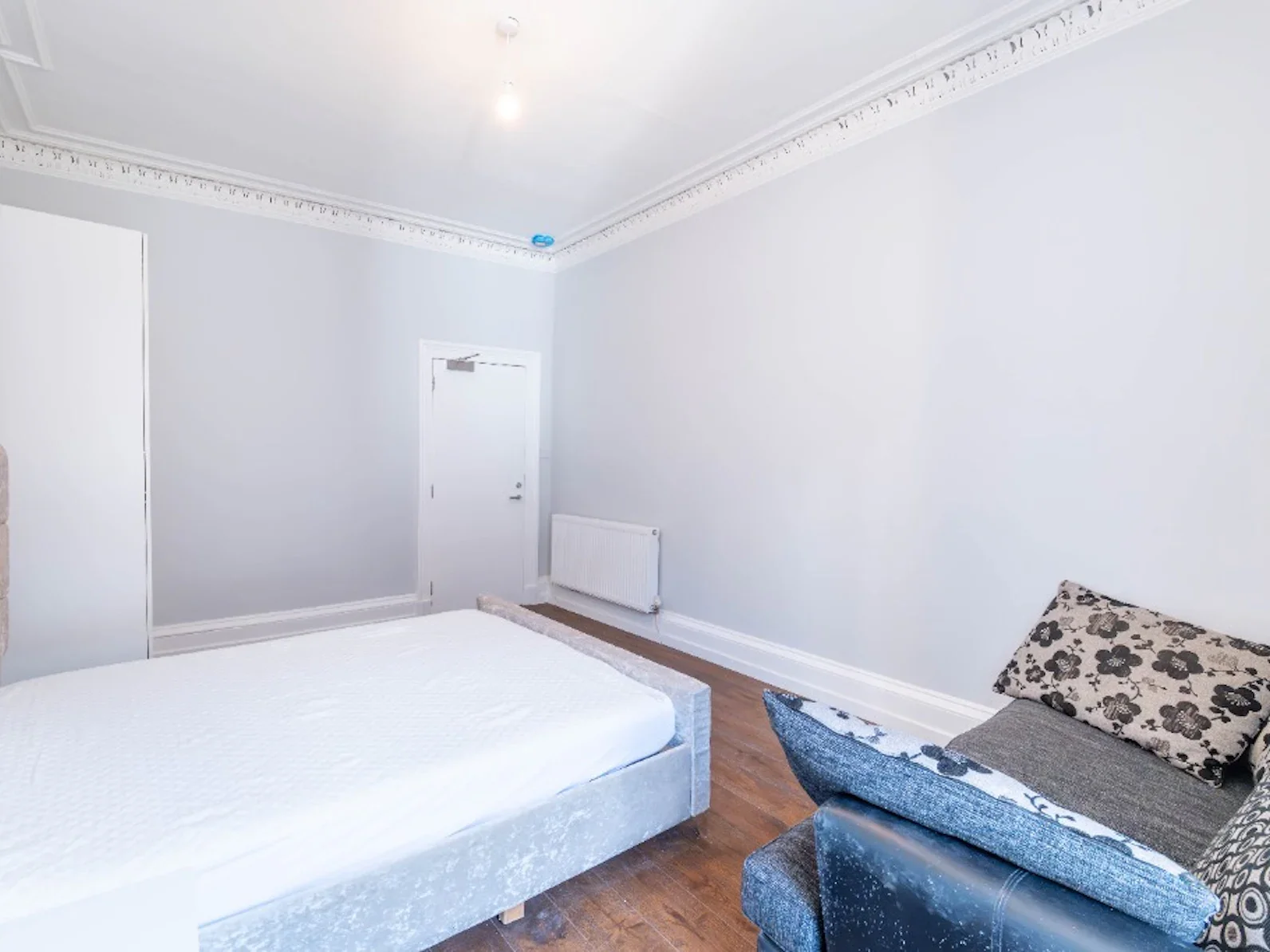 Flat Iona Street in City of Edinburgh