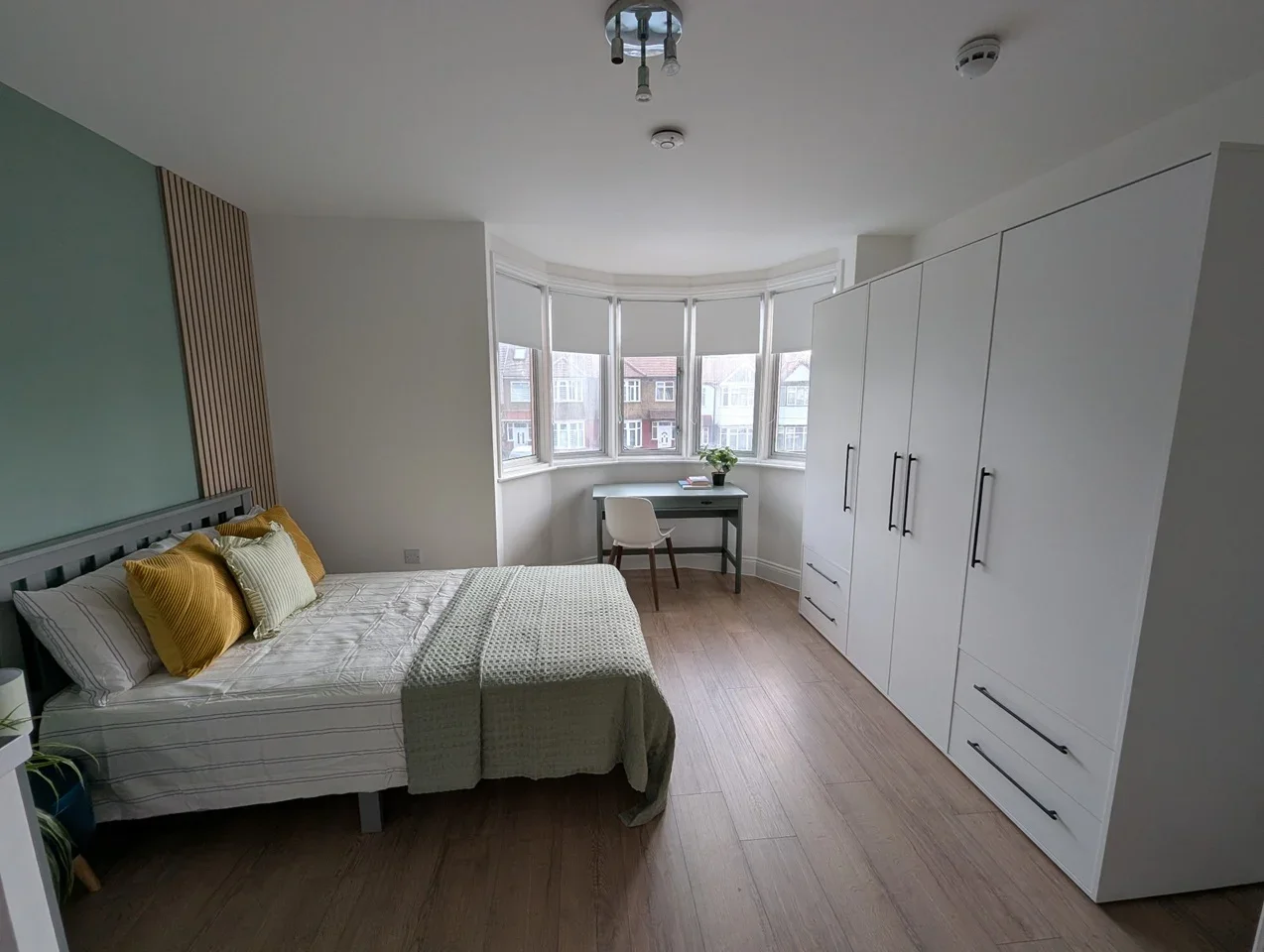 Room Ashcombe Park in Greater London
