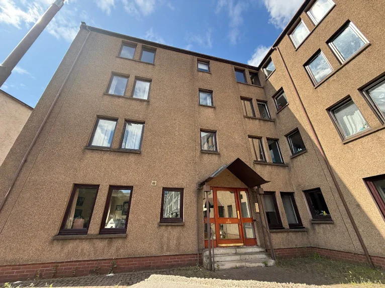 Flat Murieston Place in City of Edinburgh