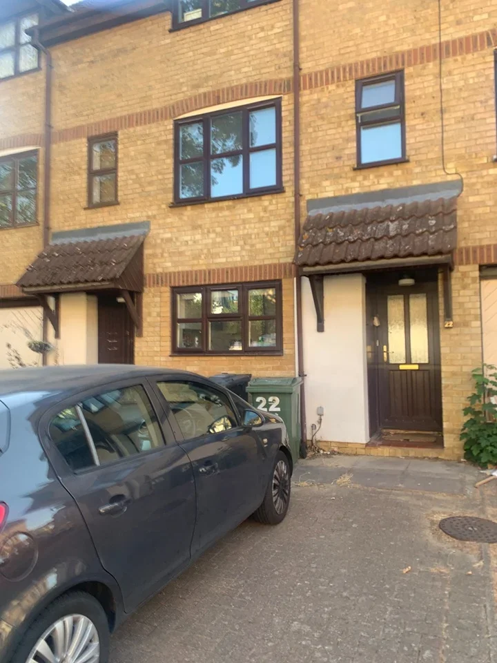 Room Adelina Mews in Greater London