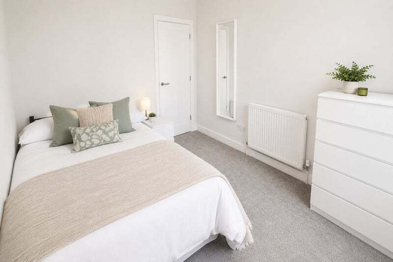 Room Cleveland Road in Gosport