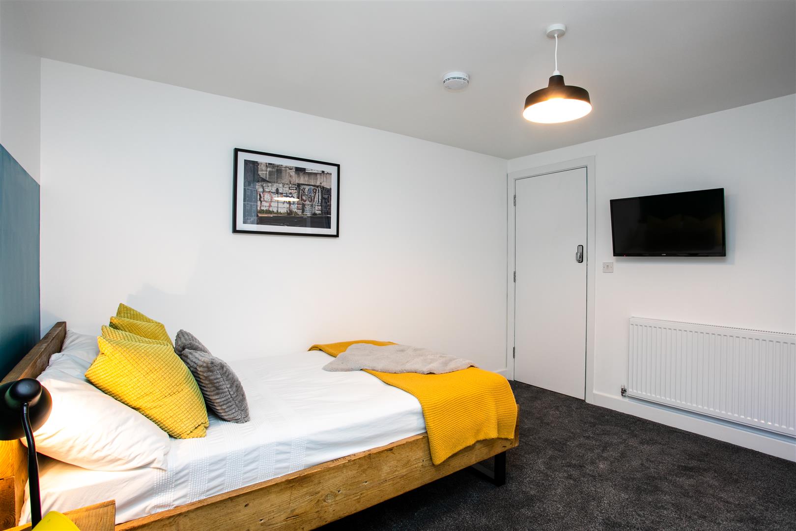 Room Bolingbroke Road in Coventry