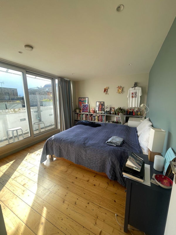 Room Bethnal Green Road in Greater London