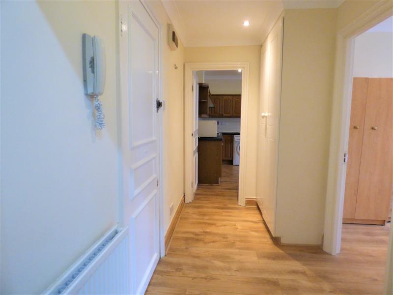 Flat Rye Lane in Greater London