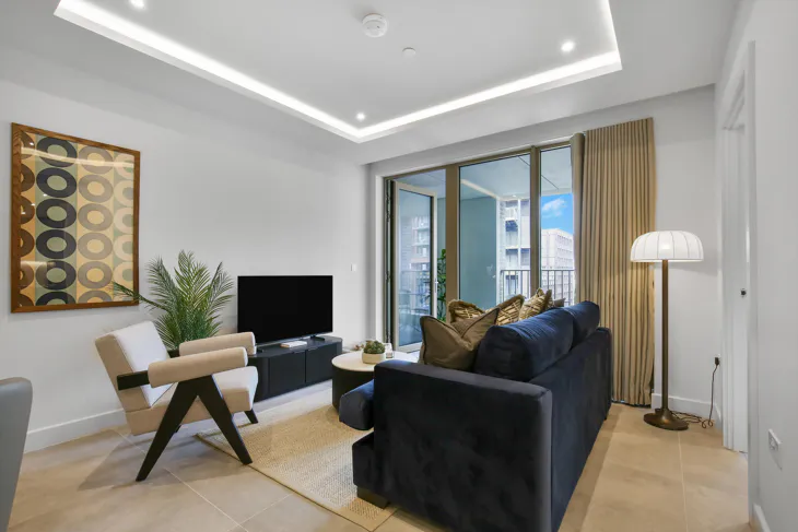 Flat Lanchester Way in Greater London