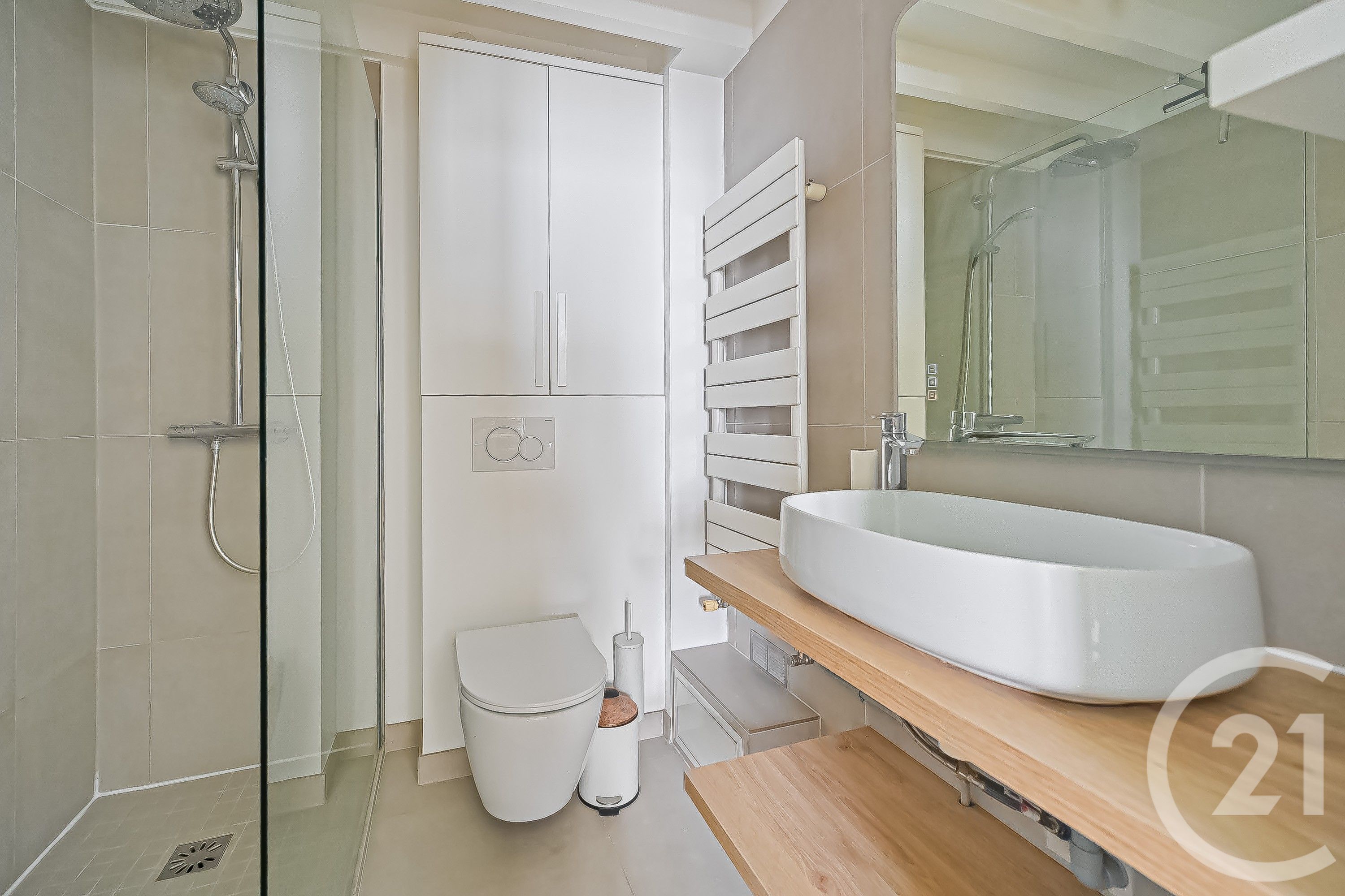 Flat Villa Victorien Sardou in Paris